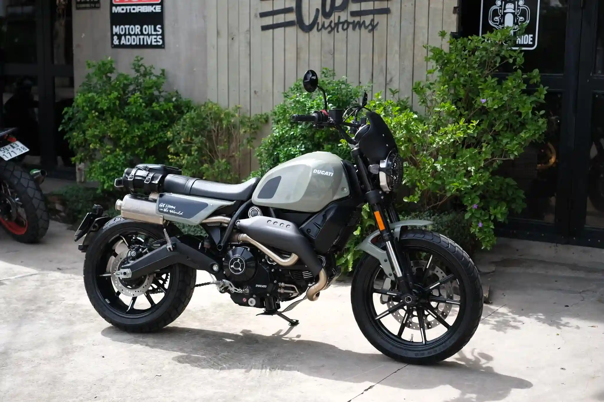 Full-kit-unit-garage-len-ducati-scrambler-thuc-hien-boi-cbc-workshop-15