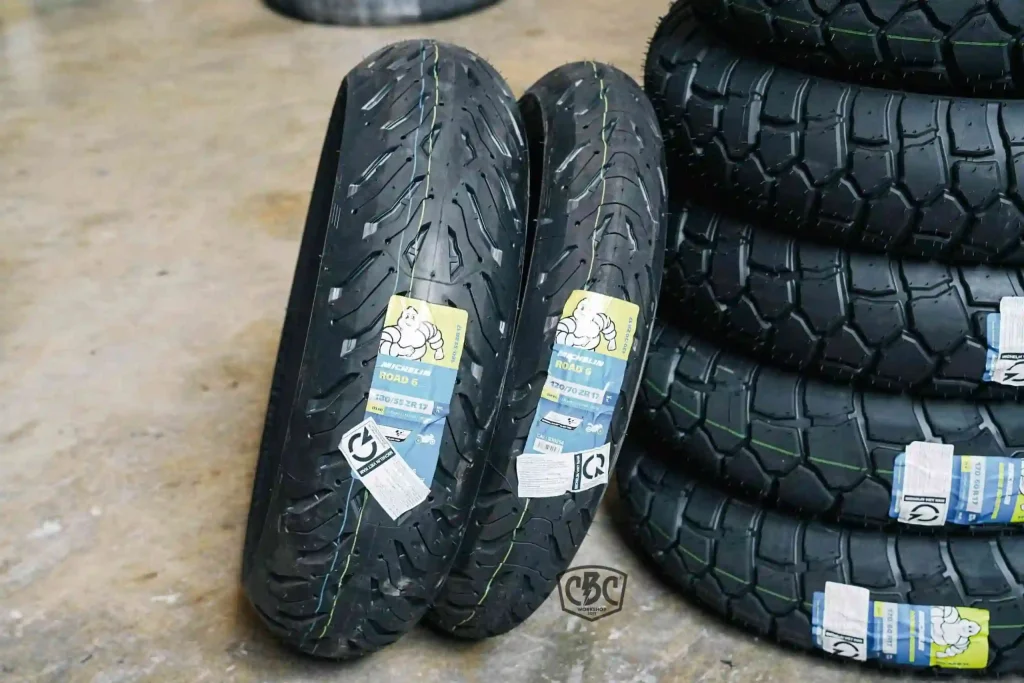 Vỏ lốp Michelin Road 6 size 120/70-17