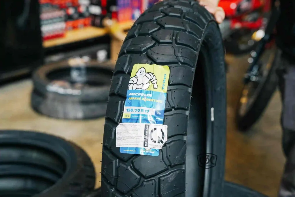 Vỏ Michelin Anakee Adventure size 150/70-17