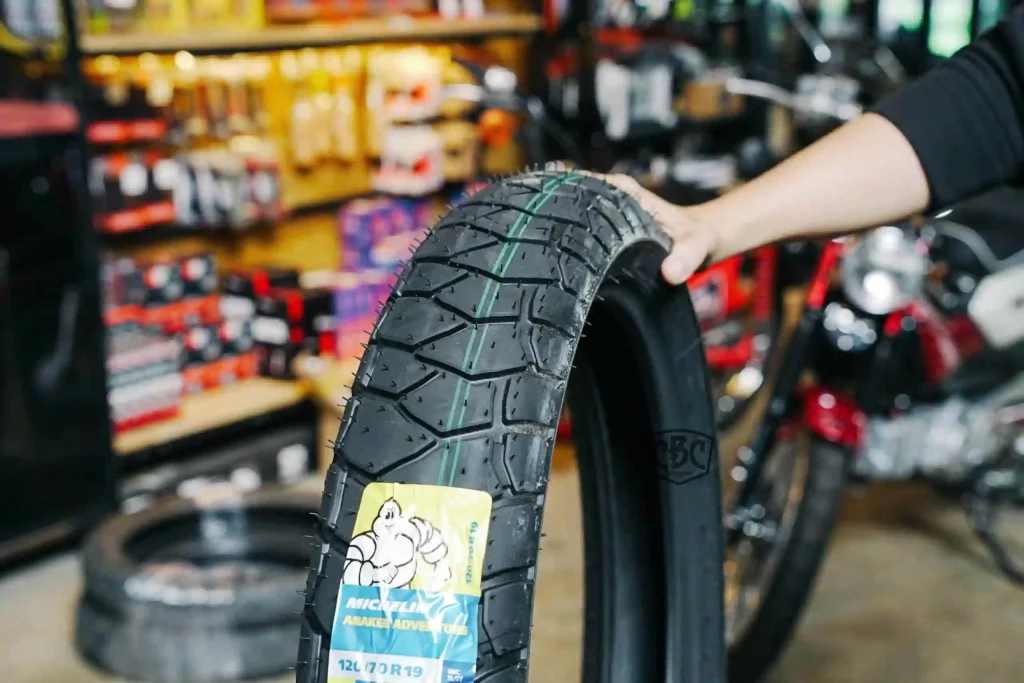 Vỏ lốp Michelin Anakee Adventure size 170/60-17