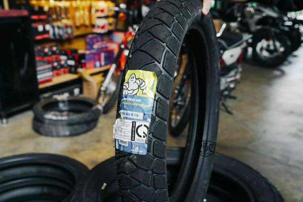 Vỏ Michelin Anakee Adventure size 110/80-18