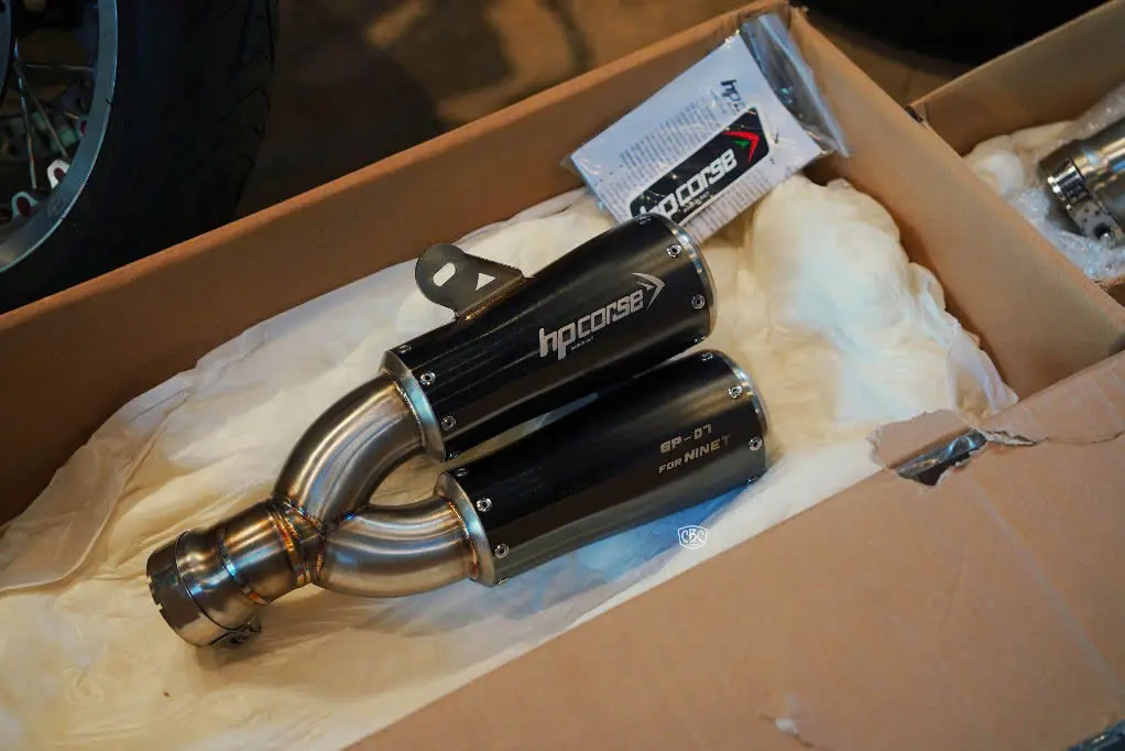 Pô HP Corse Slip on Gp07 cho BMW R NineT